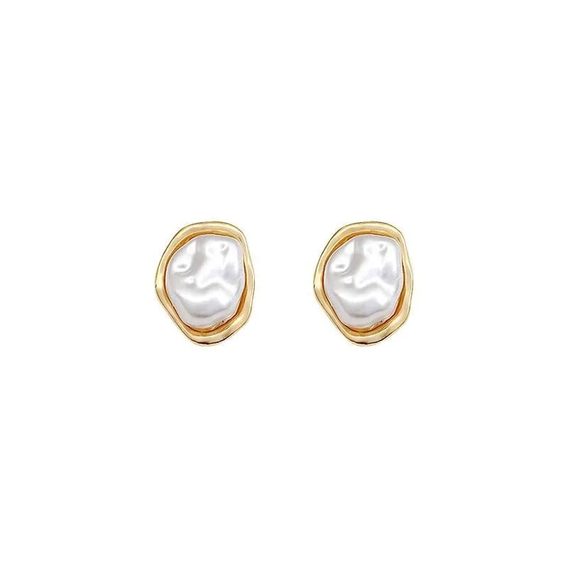 Irregularity Geometric Retro Personality Earrings for Women Golden Metal Imitation Pearl Stud Earrings Party Simple Jewelry Gift